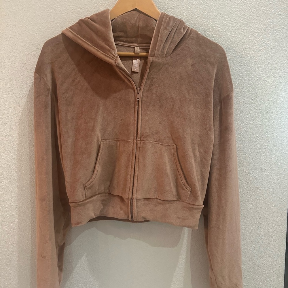 SKIMS Velour hoodie - Picture 3 of 5